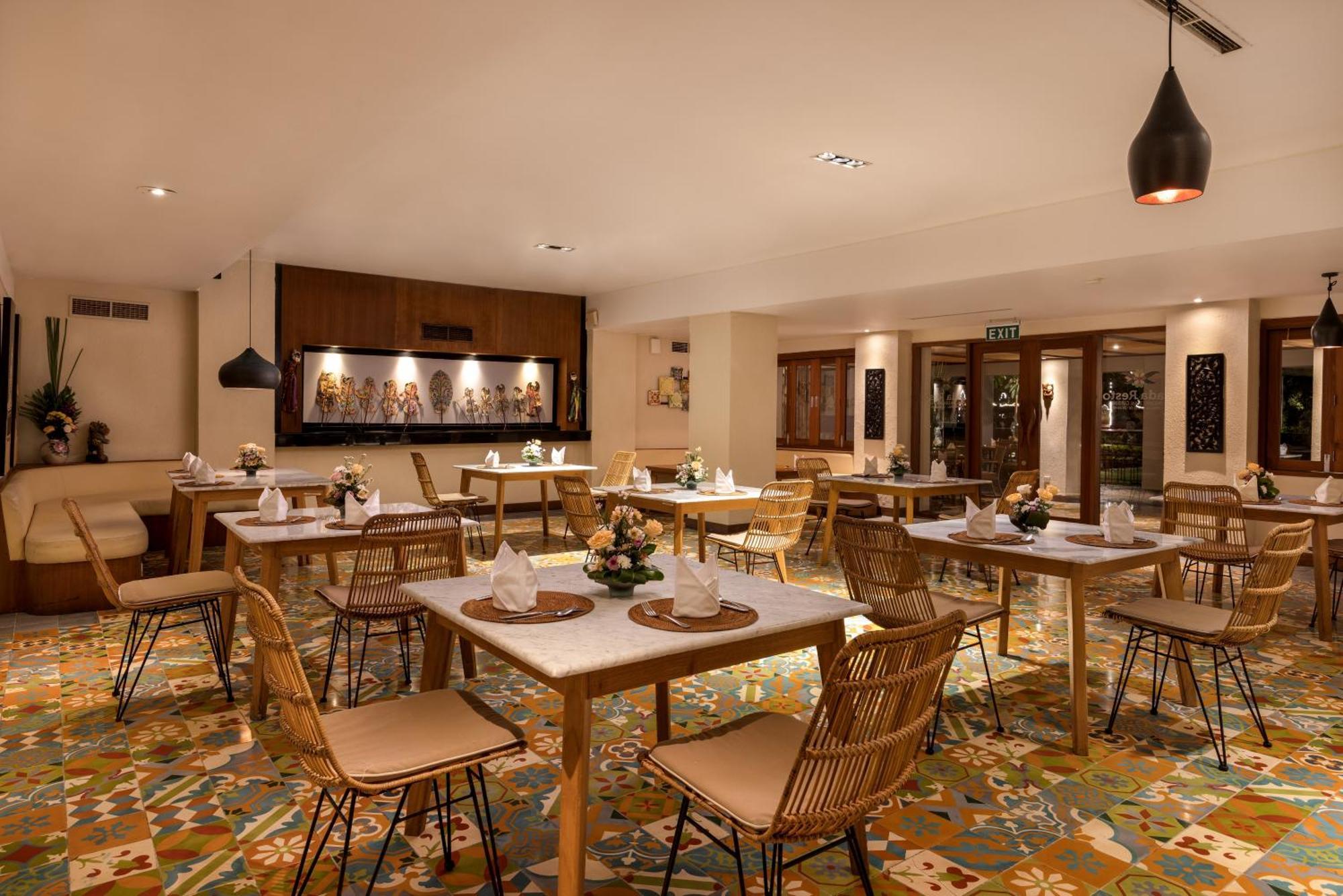 براما سانور بيتش بالي المظهر الخارجي الصورة The restaurant at the hotel