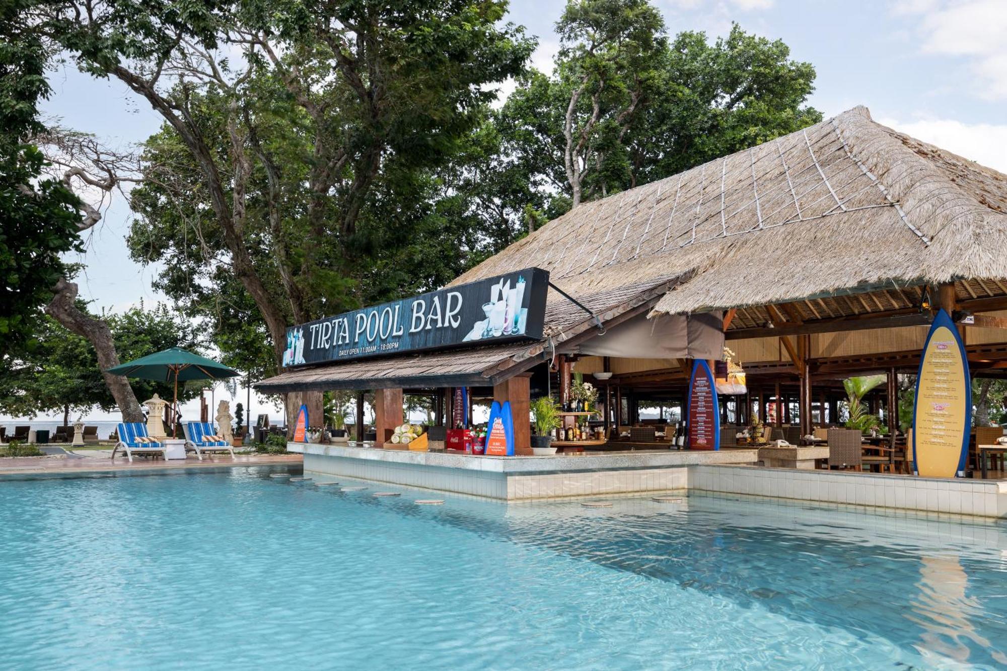 براما سانور بيتش بالي المظهر الخارجي الصورة The Pool Bar